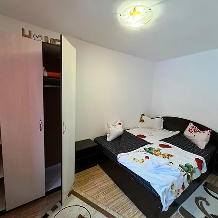 La Stefi Case de vacanță